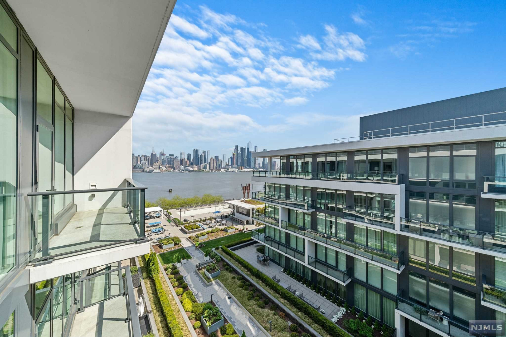 1200 Ave At Port Imperial, Unit 708, Weehawken, NJ 07086